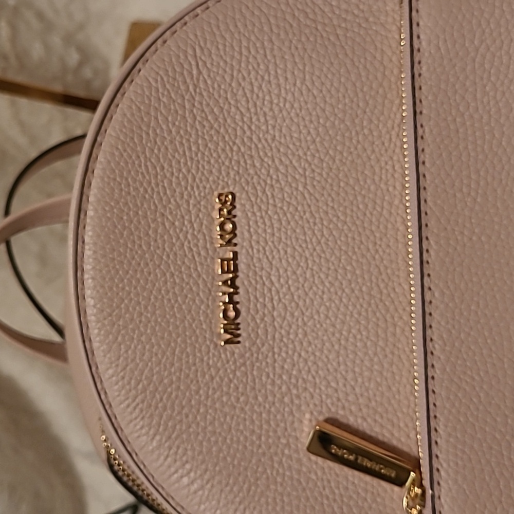 Michael Kors backpack - Picture 4 of 9